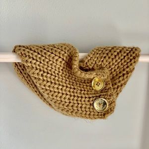 Michael Kors Chunky Knit Infinity Button Scarf